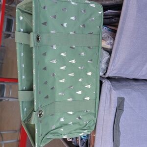 Medium Utility Tote in Festice Forest